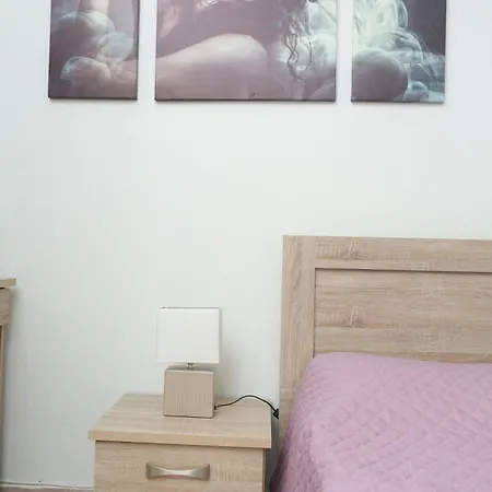 Arancia Seaside Maisonette, Nilie Hospitality Mgmt חניוטי