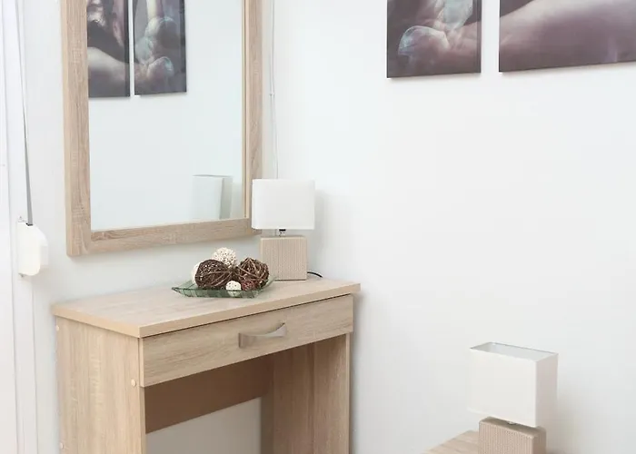 Апартаменты Arancia Seaside Maisonette, Nilie Hospitality Mgmt